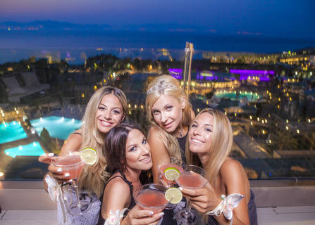 Kipriotis_Panorama_Red_Sky_Bar_-_Wedding_Hen_s_Party